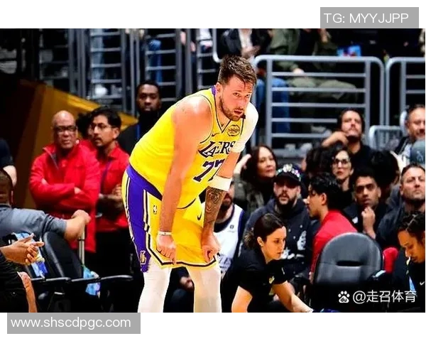 NBA黄蜂与魔术精彩对决全场回放及赛后精彩点评分析