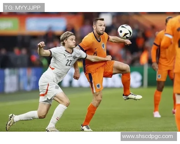 世预赛法国与荷兰对决前瞻分析及双方实力对比探讨