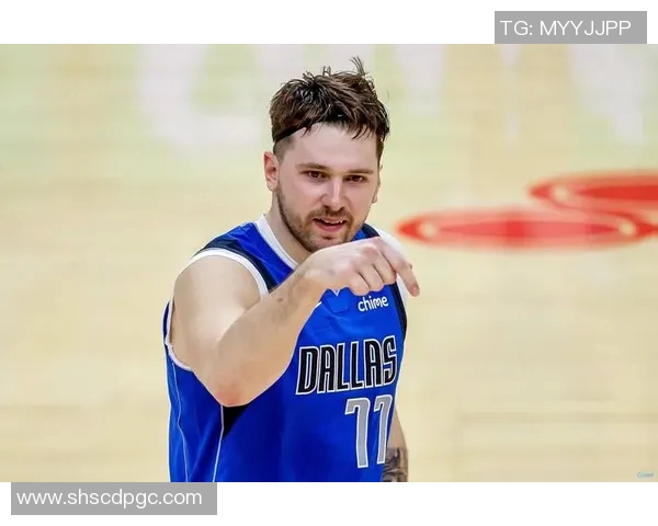 东契奇狂砍73分刷新现役得分纪录独行侠力克太阳终结连胜之路