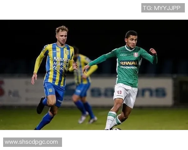 登博思与多德的精彩对决揭示了足球战术的博弈与团队协作的重要性 登博思与多德的精彩对决揭示了足球战术的博弈与团队协作的重要性