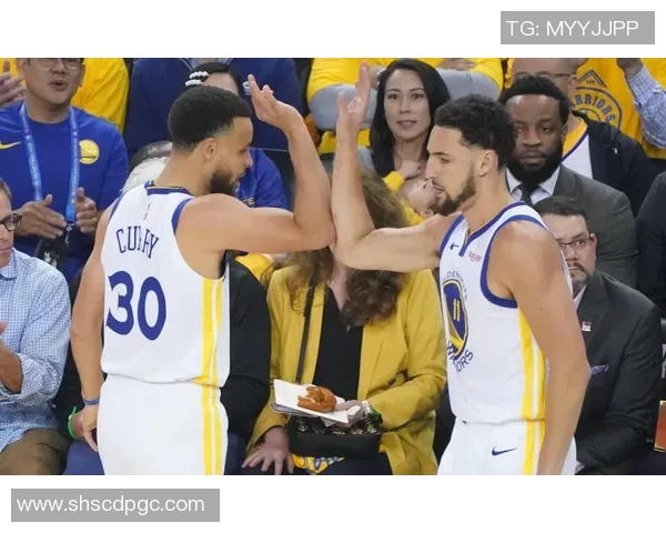 勇士豪取两连胜，领先开拓者晋级西部决赛