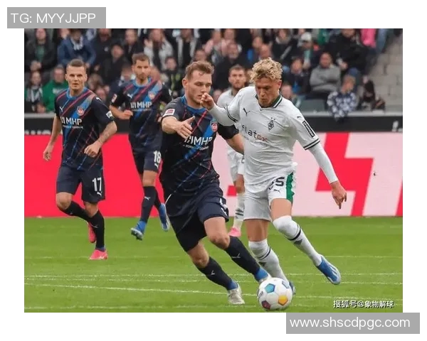 云达不莱梅主场遭遇门兴格拉德巴赫逆转惨败，前途堪忧