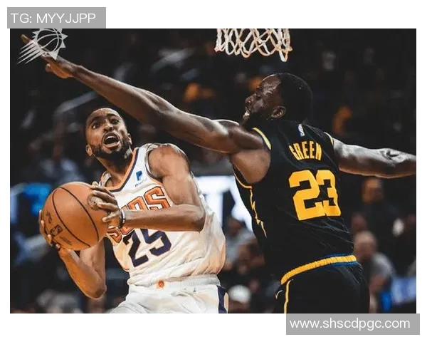 汉堡与科隆激战正酣比赛结果揭晓引发球迷热议 汉堡与科隆激战正酣比赛结果揭晓引发球迷热议