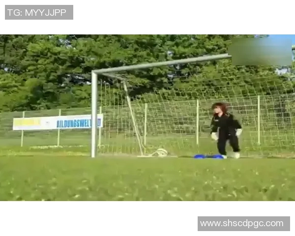 天才守门员的传奇之路:从青涩少年到足球场上的英雄之旅 天才守门员的传奇之路:从青涩少年到足球场上的英雄之旅