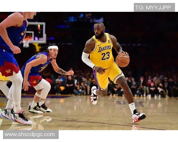 掘金与湖人霍华德的对决解析：谁能在季后赛中占据上风